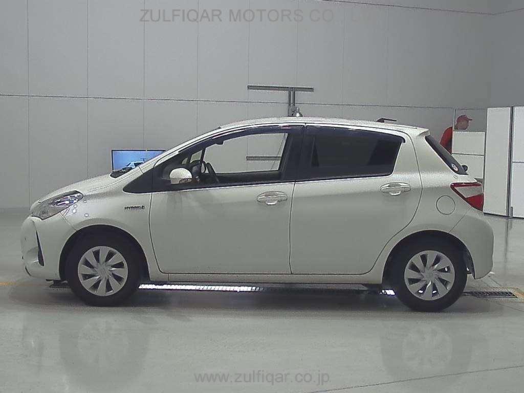 TOYOTA VITZ 2019 Image 4