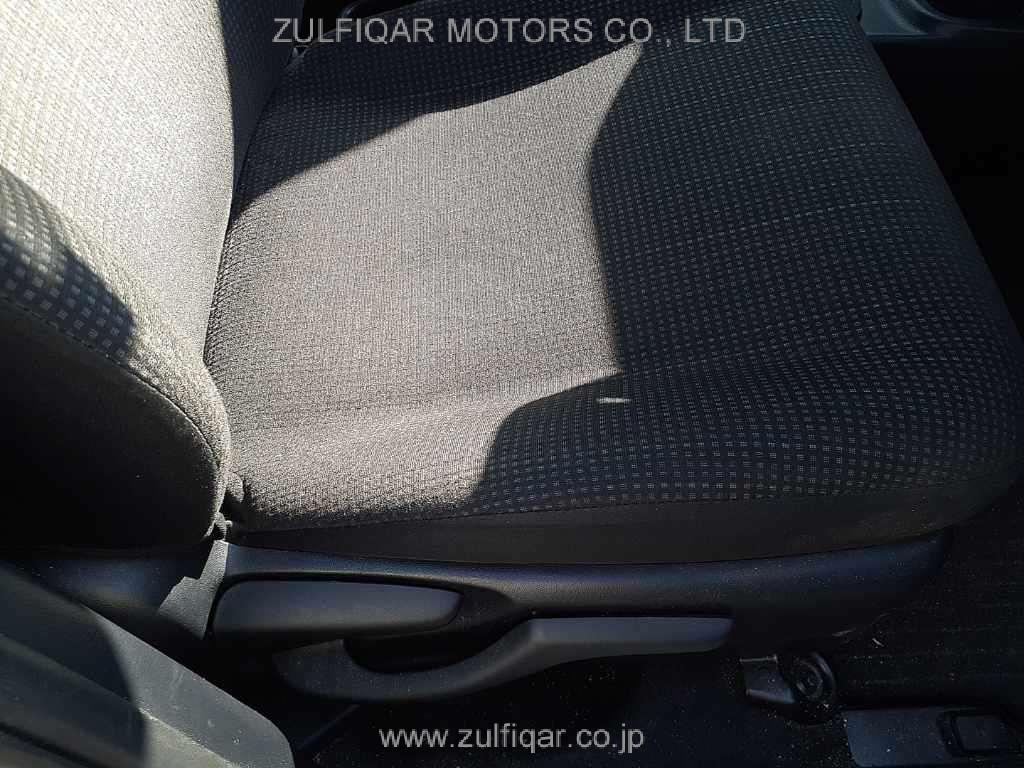 TOYOTA VITZ 2019 Image 8