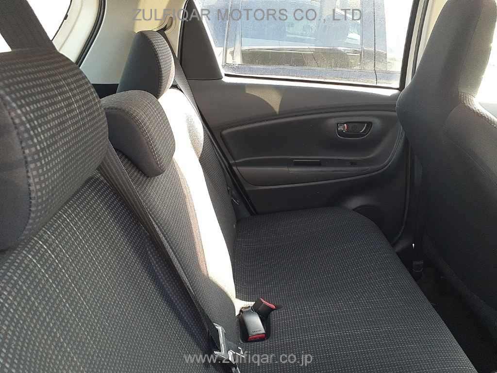 TOYOTA VITZ 2019 Image 9