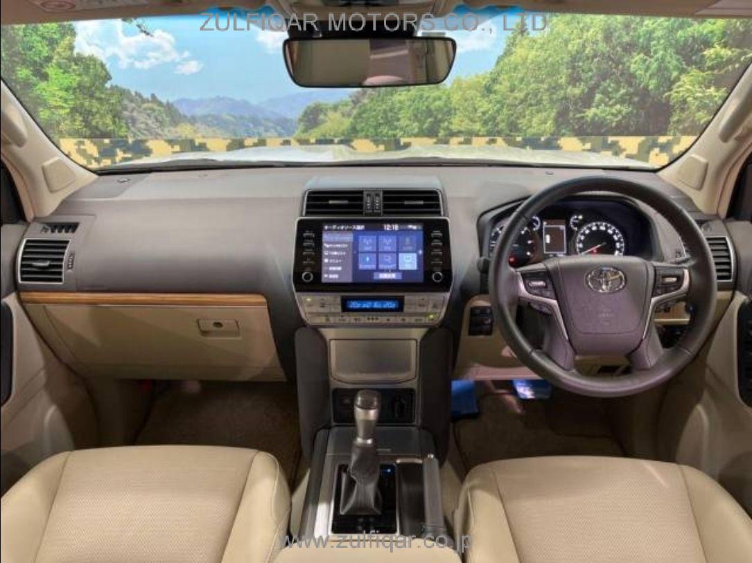 TOYOTA PRADO 2023 Image 2