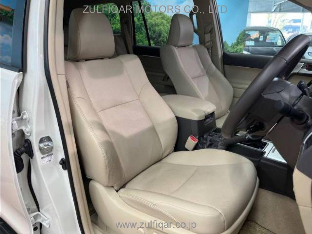 TOYOTA PRADO 2023 Image 12