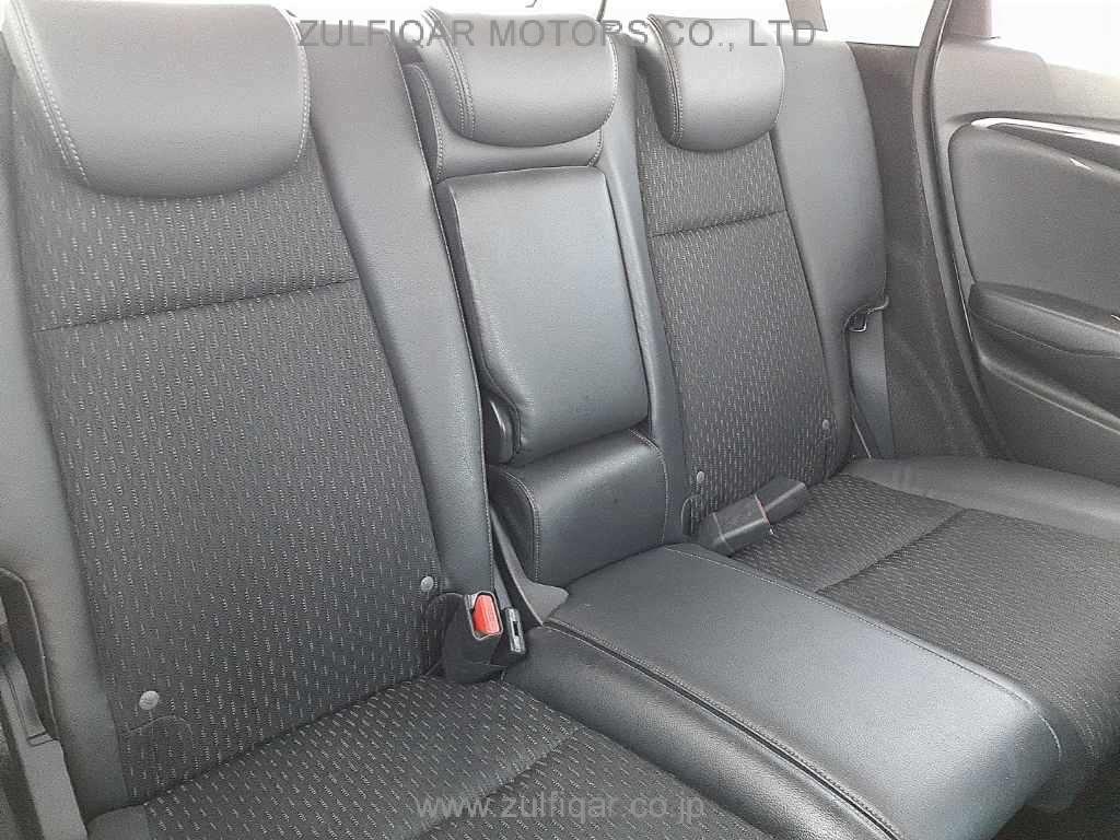 HONDA FIT HYBRID 2014 Image 9