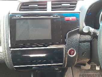 HONDA FIT HYBRID 2014 Image 10