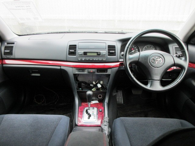 TOYOTA MARK II 2004 Image 25
