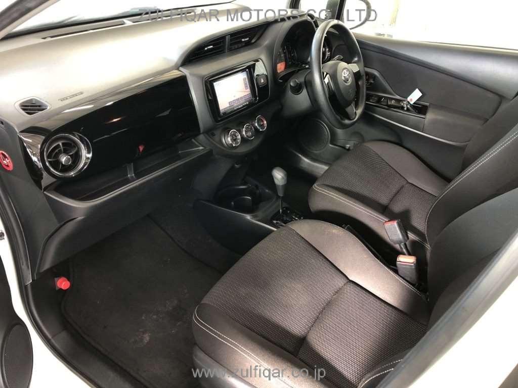 TOYOTA VITZ 2019 Image 7