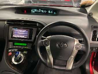 TOYOTA PRIUS PHV 2014 Image 6