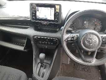 TOYOTA YARIS 2021 Image 9