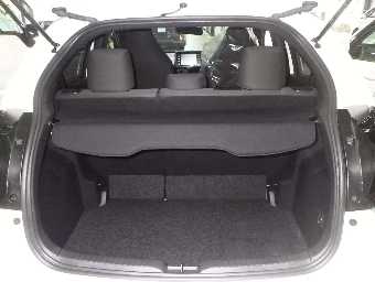 TOYOTA YARIS 2021 Image 8