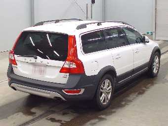 VOLVO XC70 2010 Image 2