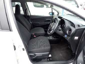 TOYOTA VITZ 2019 Image 5