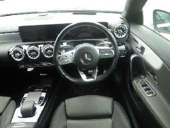 MERCEDES BENZ CLA CLASS 2019 Image 11