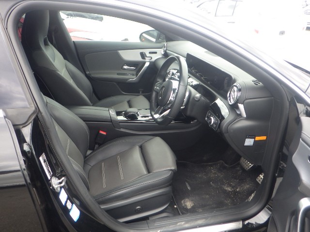 MERCEDES BENZ CLA CLASS 2019 Image 19