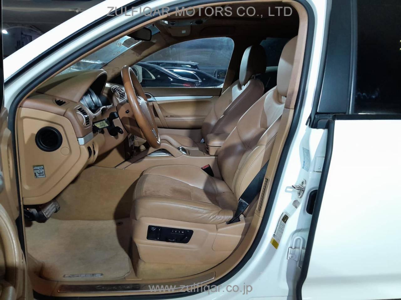 PORSCHE CAYENNE 2013 Image 27