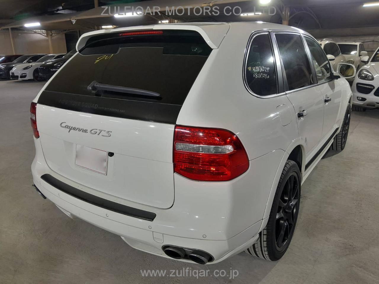 PORSCHE CAYENNE 2013 Image 8