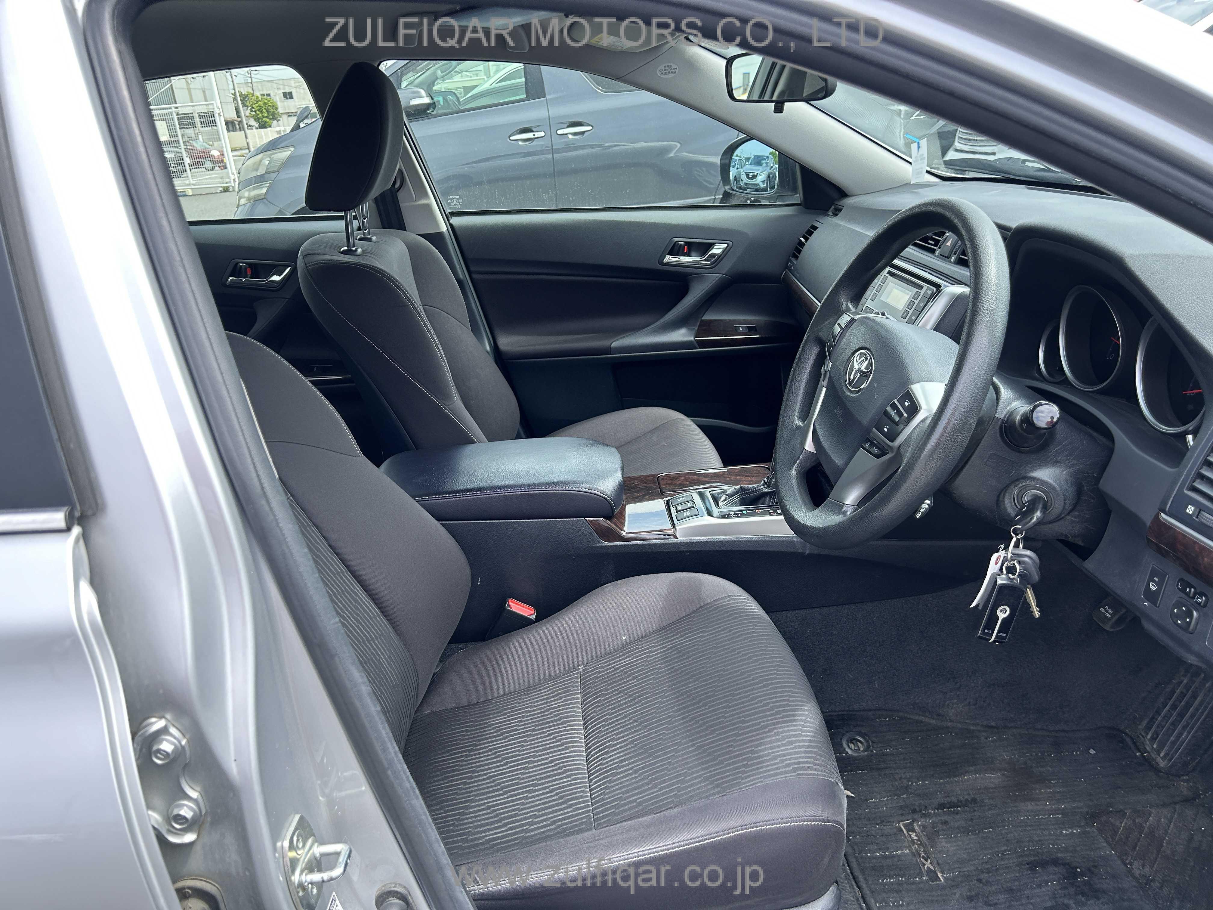 TOYOTA MARK X 2018 Image 22