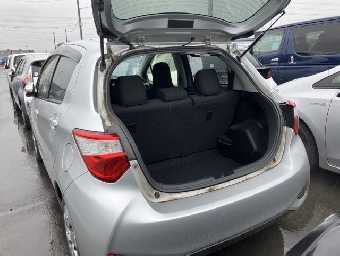 TOYOTA VITZ 2019 Image 16