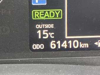 TOYOTA VITZ 2019 Image 20