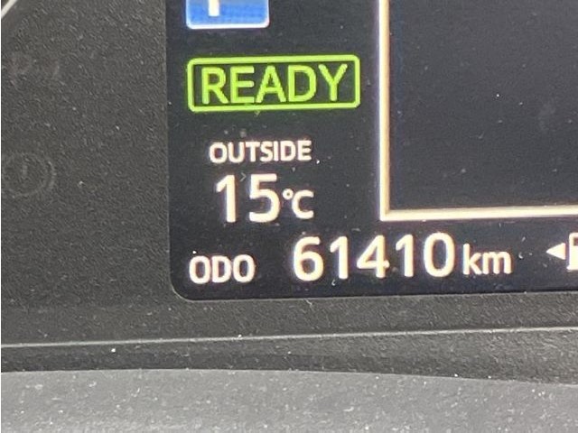 TOYOTA VITZ 2019 Image 26