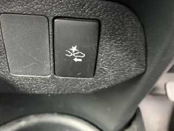 TOYOTA VITZ 2019 Image 6