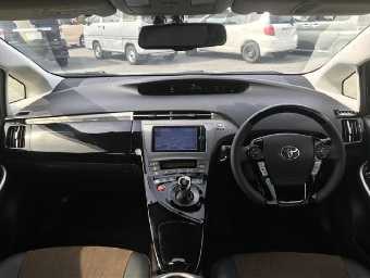 TOYOTA PRIUS PHV 2013 Image 12