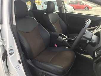 TOYOTA PRIUS PHV 2013 Image 23