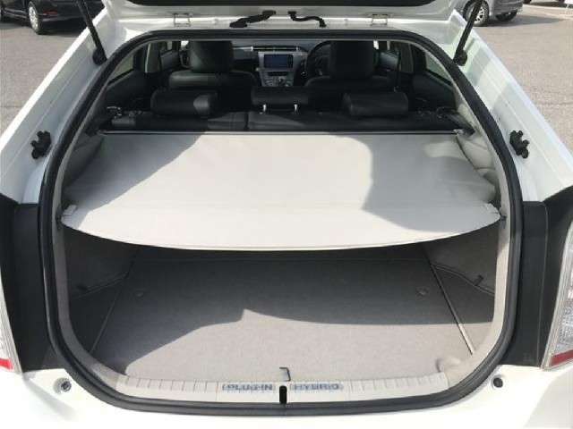 TOYOTA PRIUS PHV 2013 Image 35