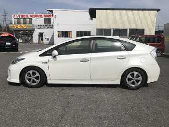 TOYOTA PRIUS PHV 2013 Image 8