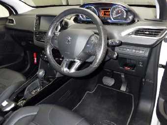 PEUGEOT 2008 2020 Image 3
