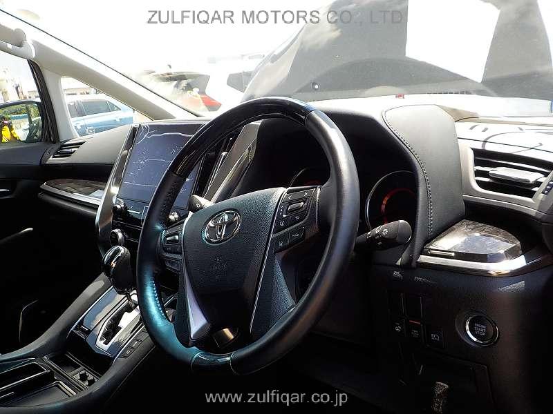 TOYOTA ALPHARD 2022 Image 11