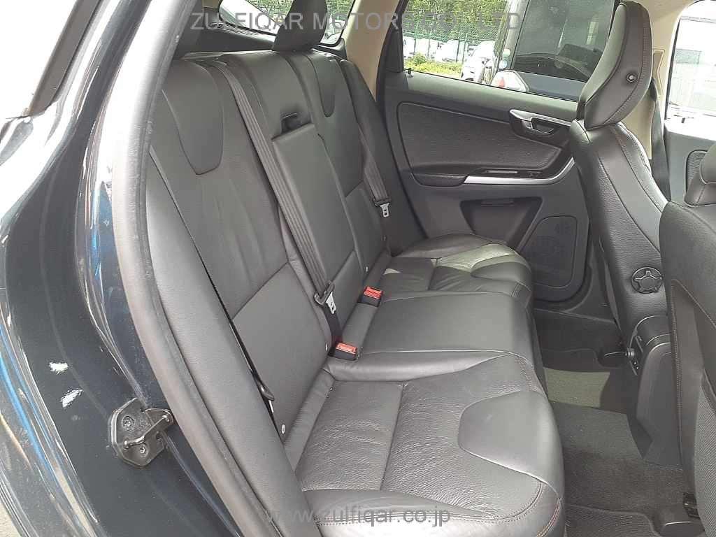 VOLVO XC60 2010 Image 10