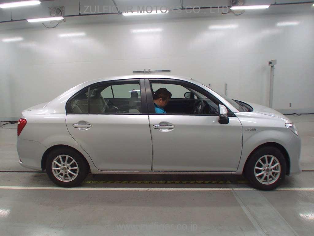 TOYOTA COROLLA AXIO 2015 Image 3