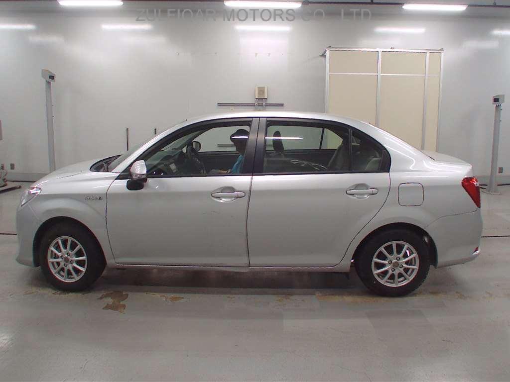 TOYOTA COROLLA AXIO 2015 Image 4