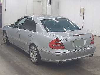 MERCEDES BENZ E CLASS 2006 Image 2