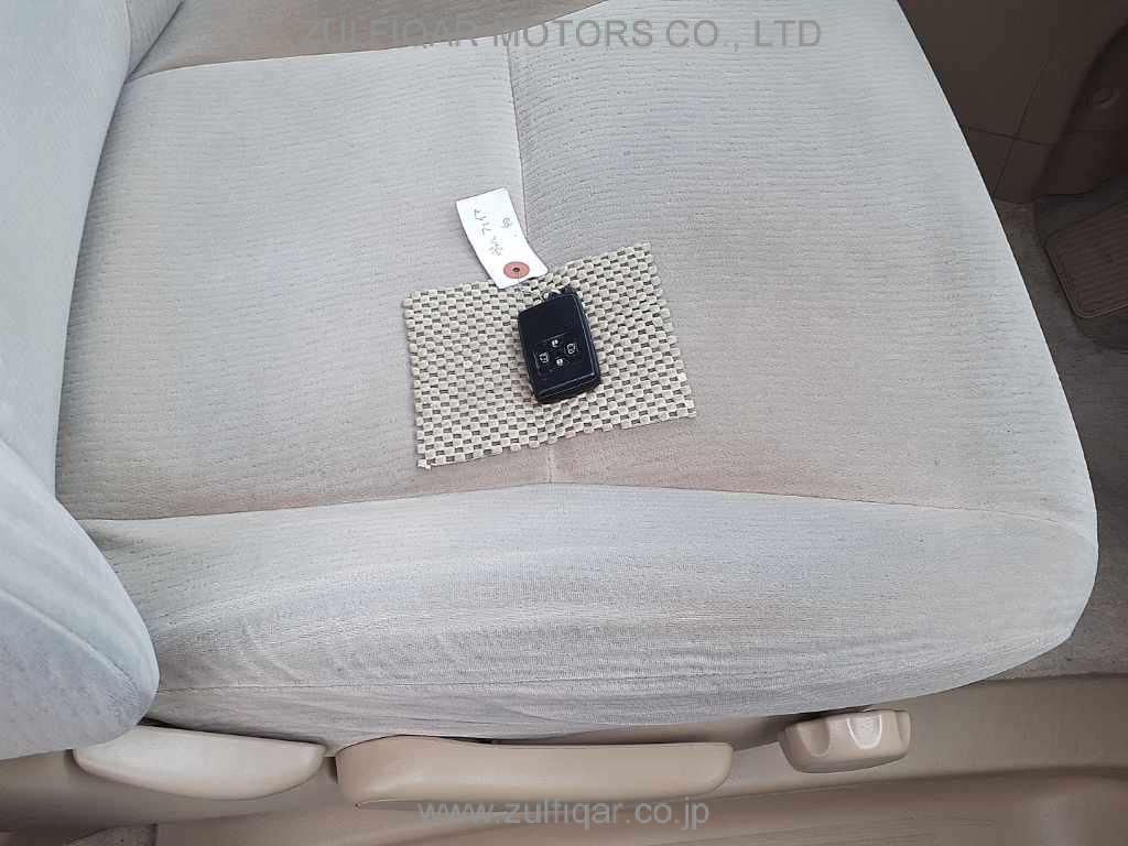 TOYOTA VELLFIRE 2011 Image 8