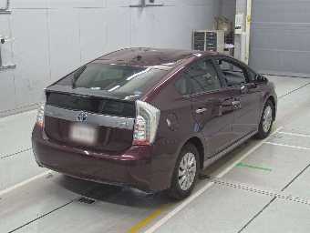 TOYOTA PRIUS PHV 2014 Image 2