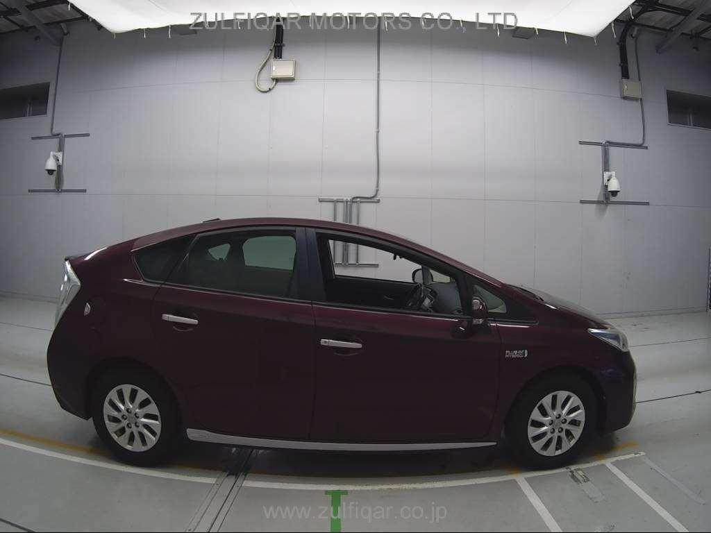 TOYOTA PRIUS PHV 2014 Image 3