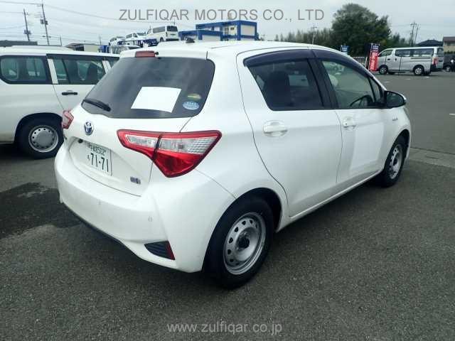 TOYOTA VITZ 2019 Image 2