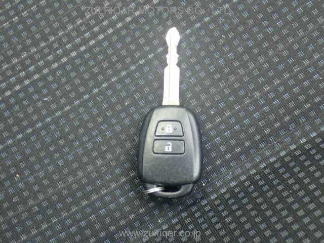 TOYOTA VITZ 2019 Image 10