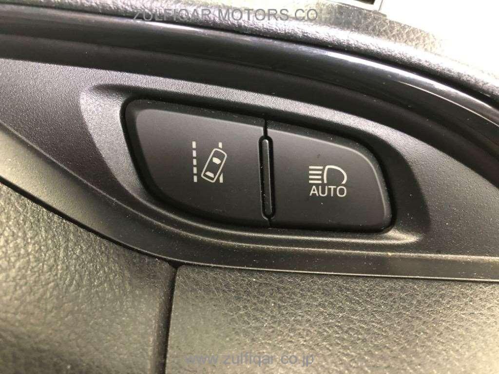 TOYOTA VITZ 2019 Image 7