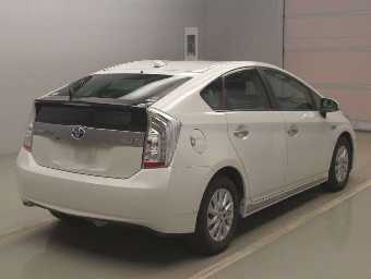 TOYOTA PRIUS PHV 2014 Image 2