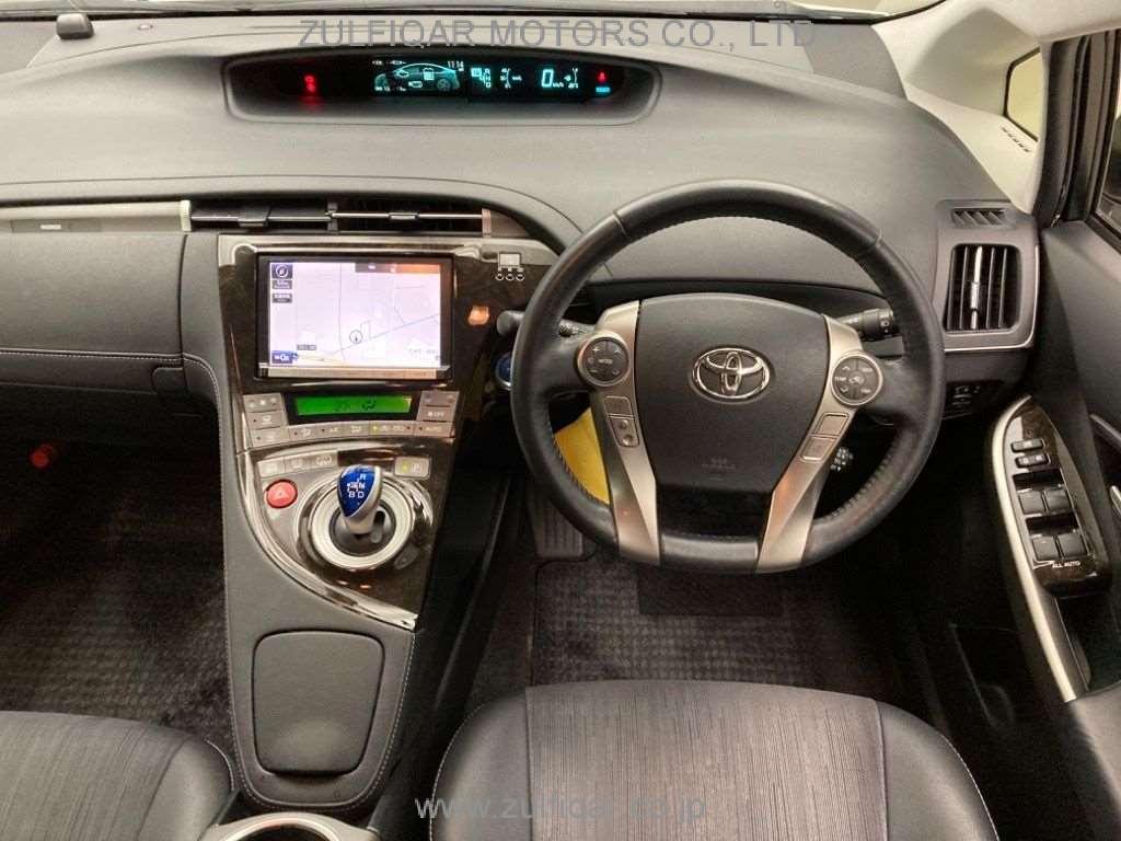 TOYOTA PRIUS PHV 2014 Image 6