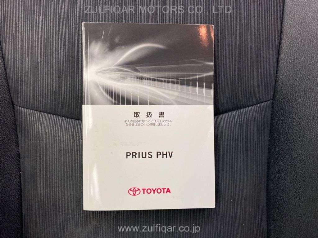 TOYOTA PRIUS PHV 2014 Image 8