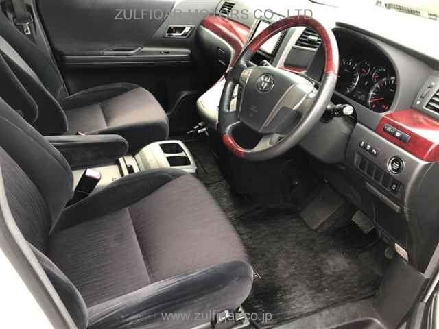 TOYOTA VELLFIRE 2010 Image 3