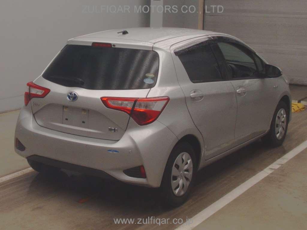 TOYOTA VITZ 2019 Image 2