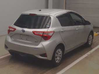 TOYOTA VITZ 2019 Image 2
