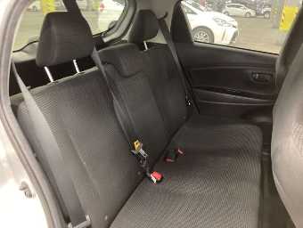 TOYOTA VITZ 2019 Image 7