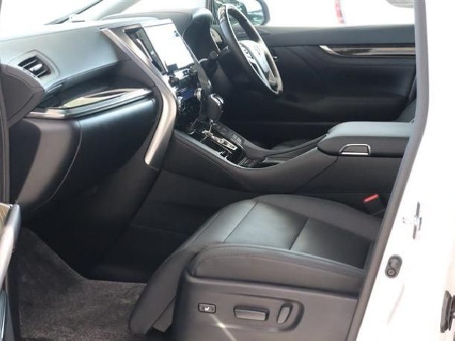 TOYOTA ALPHARD 2022 Image 21