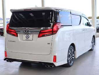 TOYOTA ALPHARD 2022 Image 9