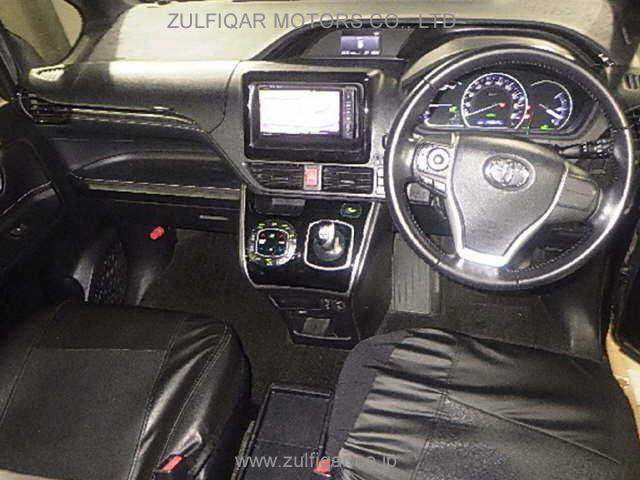 TOYOTA ESQUIRE 2014 Image 3