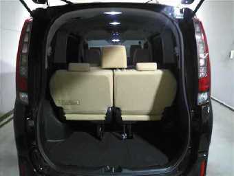 TOYOTA NOAH 2015 Image 6